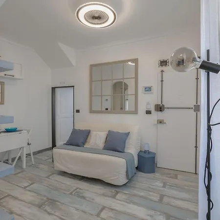 شقة Casa A-mare بولياسكو